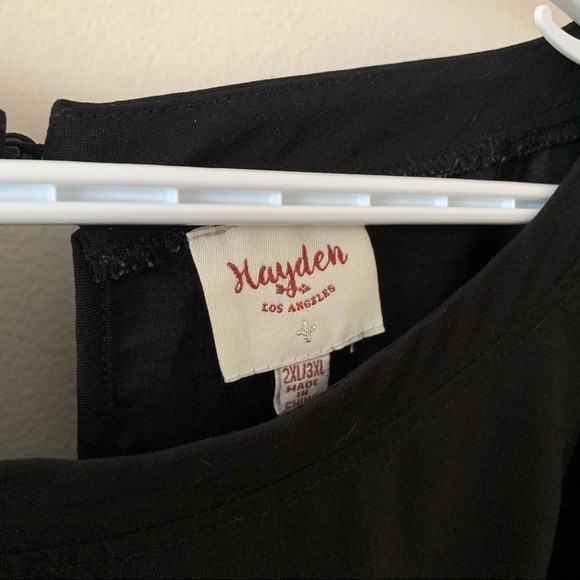 Black dolman sleeve top with belt - Picture 5 of 5